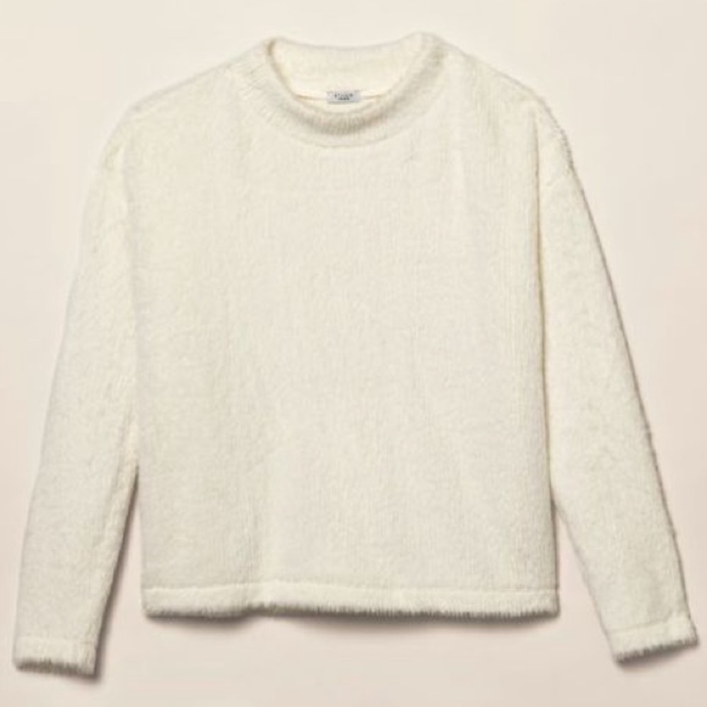 Fuzzy Cozy Pullover - Picture 4 of 8